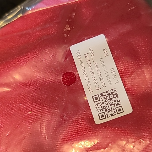 Red silk satin pjs with white piping. Brand new. Great for Christmas, valentine - Picture 5 of 6